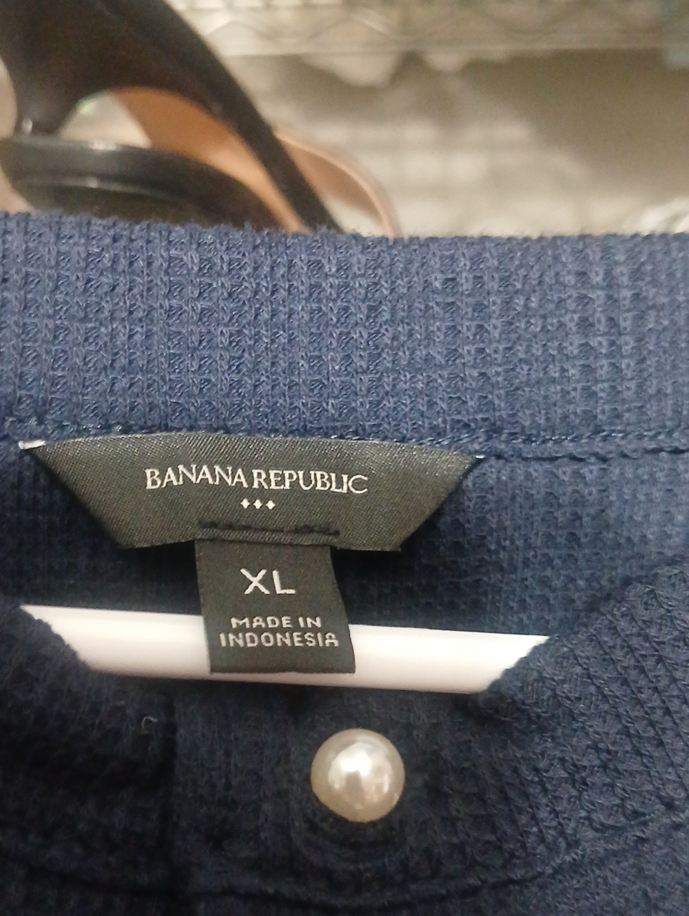 Women Banana Republic Navy Short Sleeve Henley Top - Picture 4 of 7